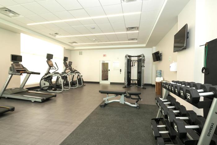 holiday inn hotel and suites mount pleasant