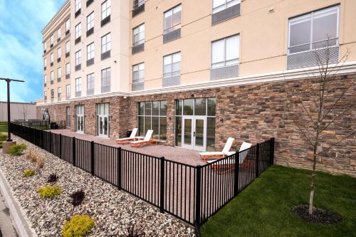 holiday inn hotel and suites mount pleasant