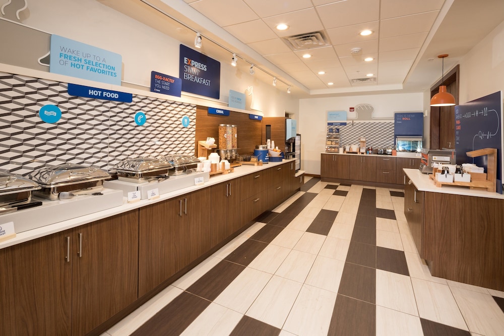 holiday inn express and suites portage by ihg