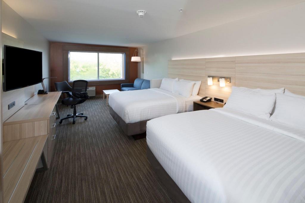 holiday inn express and suites portage by ihg