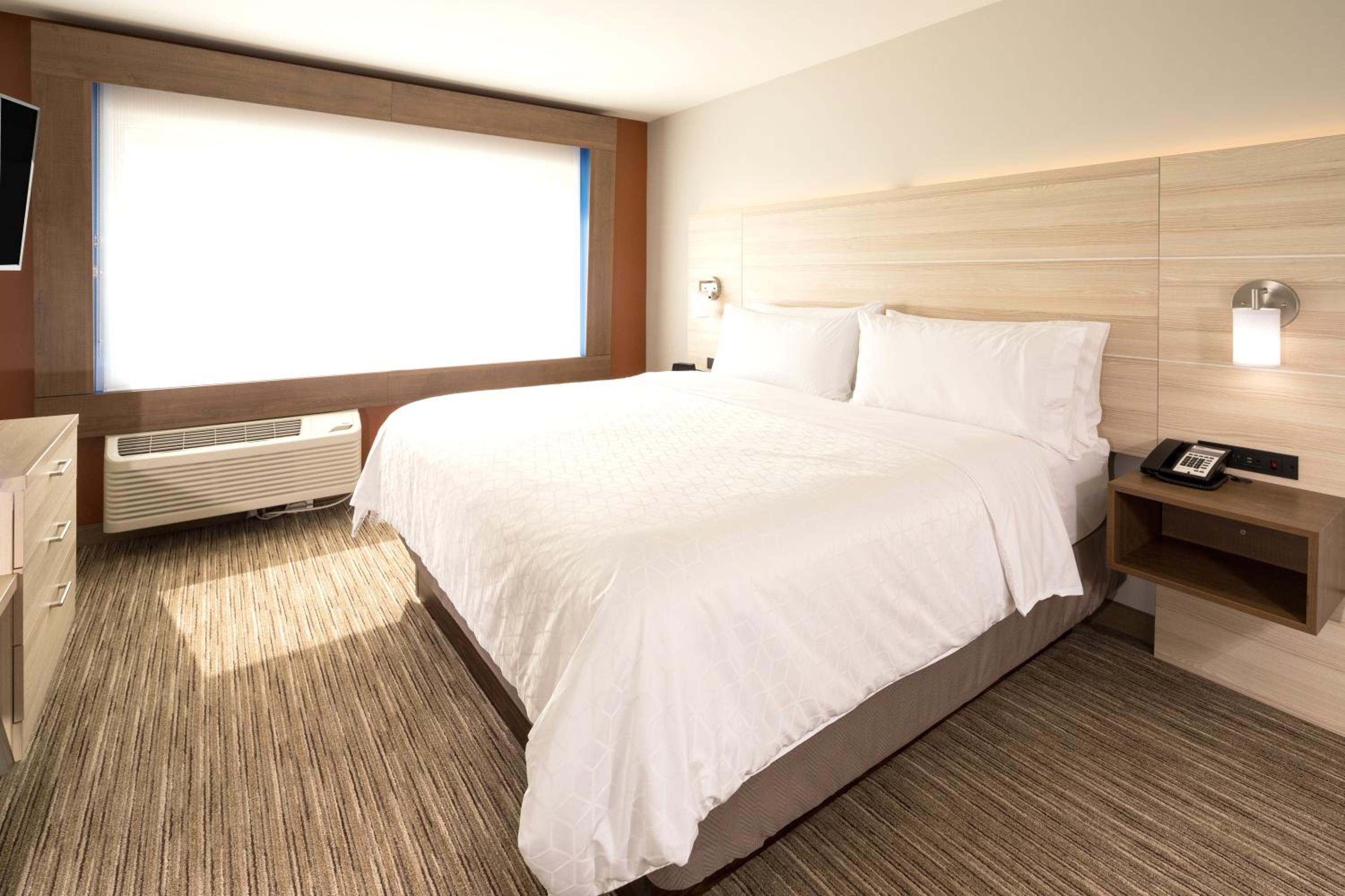 holiday inn express and suites portage by ihg