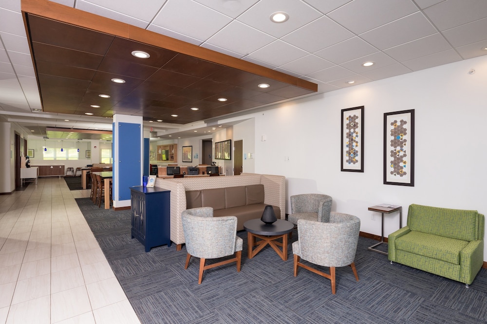 holiday inn express and suites portage by ihg