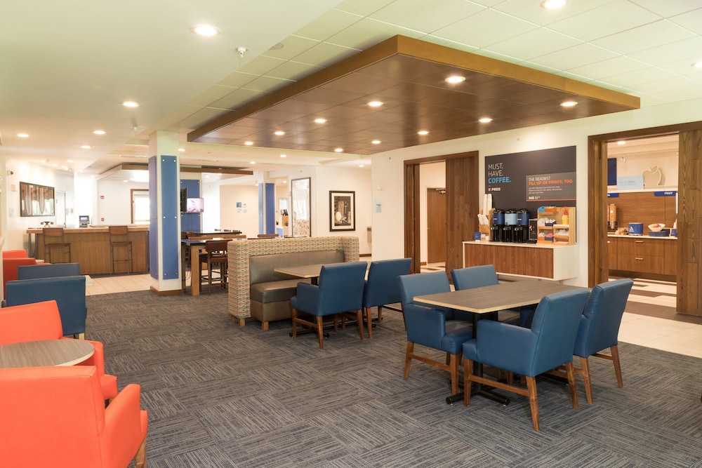 holiday inn express and suites portage by ihg