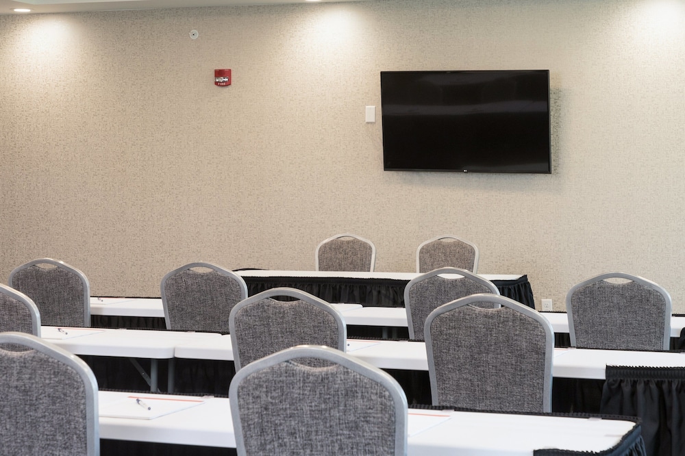 holiday inn express and suites portage by ihg