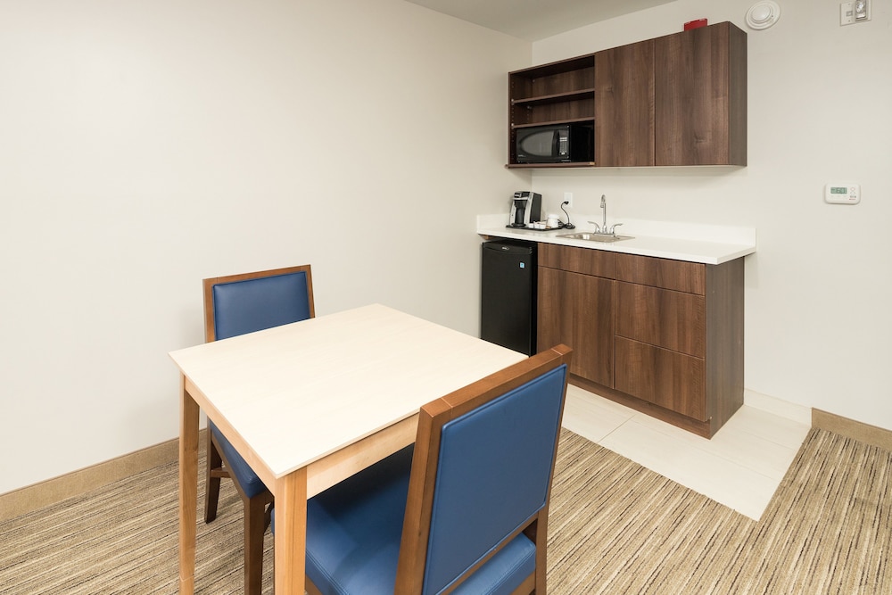 holiday inn express and suites portage by ihg