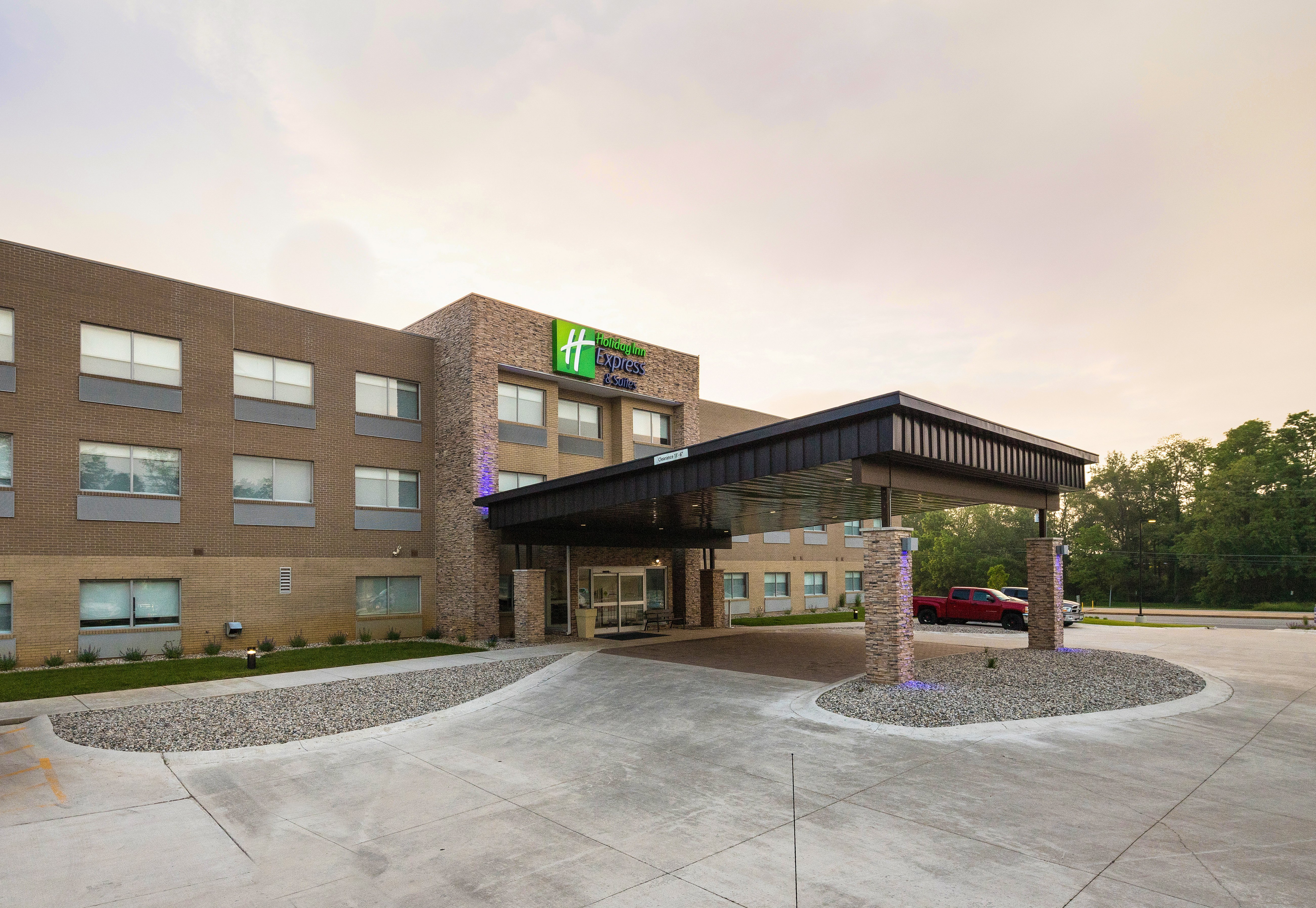 holiday inn express and suites portage by ihg