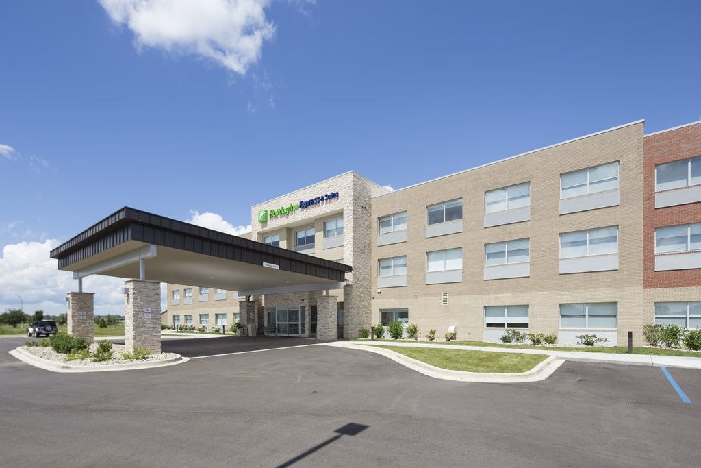 holiday inn express and suites portage by ihg