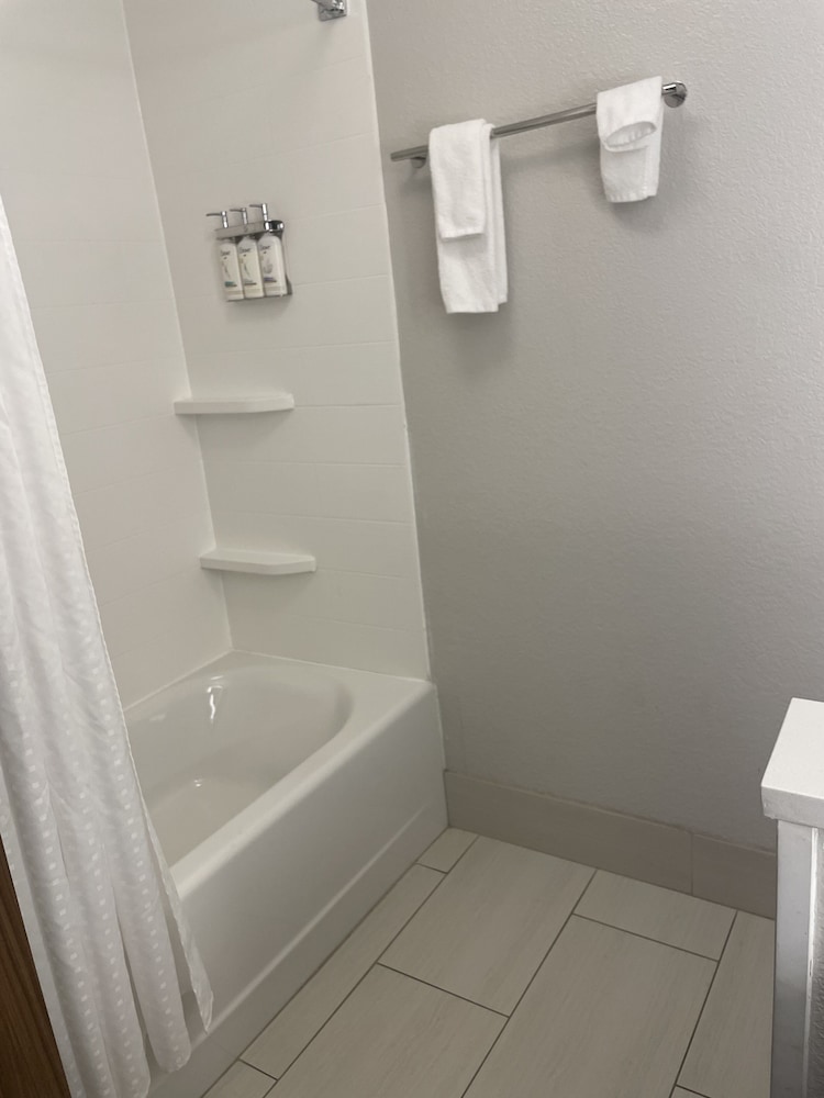 holiday inn express and suite mishawaka south bend