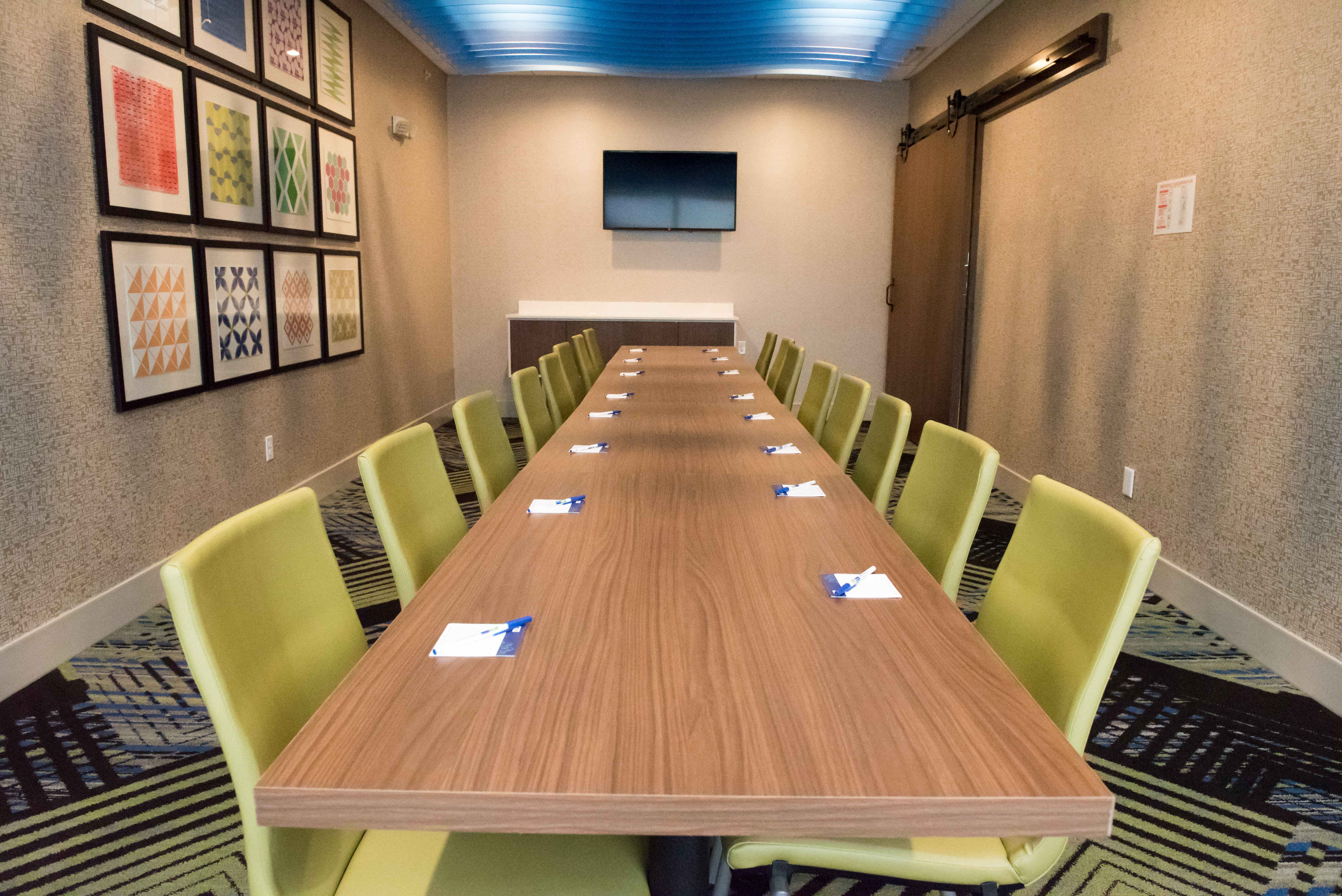 holiday inn express and suite mishawaka south bend