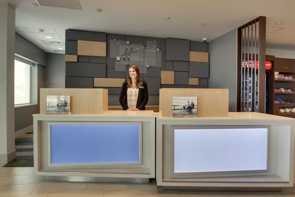 holiday inn express and suites elizabethtown north by ihg