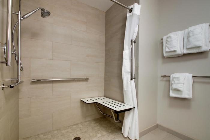 holiday inn express and suites elizabethtown north by ihg