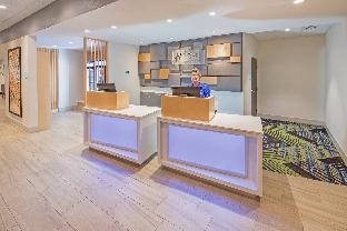 holiday inn exp and sts indianapolis nw zionsville
