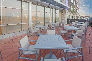holiday inn exp and sts indianapolis nw zionsville