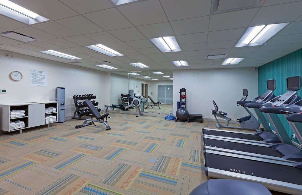 holiday inn express and suites tulsa south woodland hills