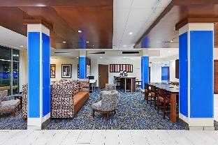 holiday inn express and suites tulsa south woodland hills