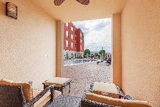 holiday inn express and suites tulsa south woodland hills
