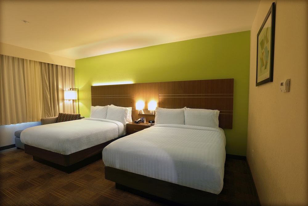 holiday inn express and suites dripping springs