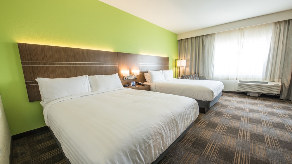 holiday inn express and suites dripping springs