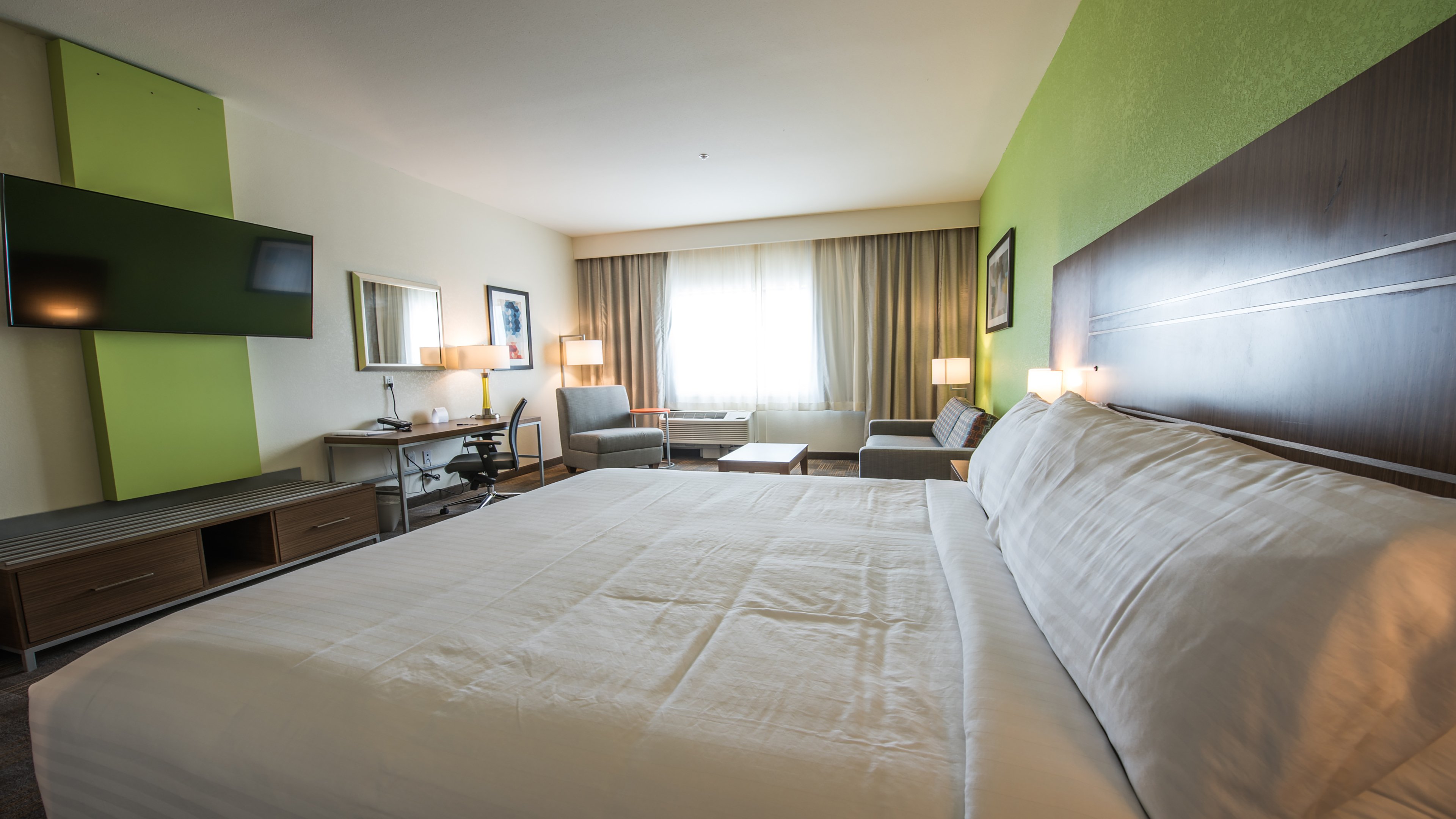 holiday inn express and suites dripping springs