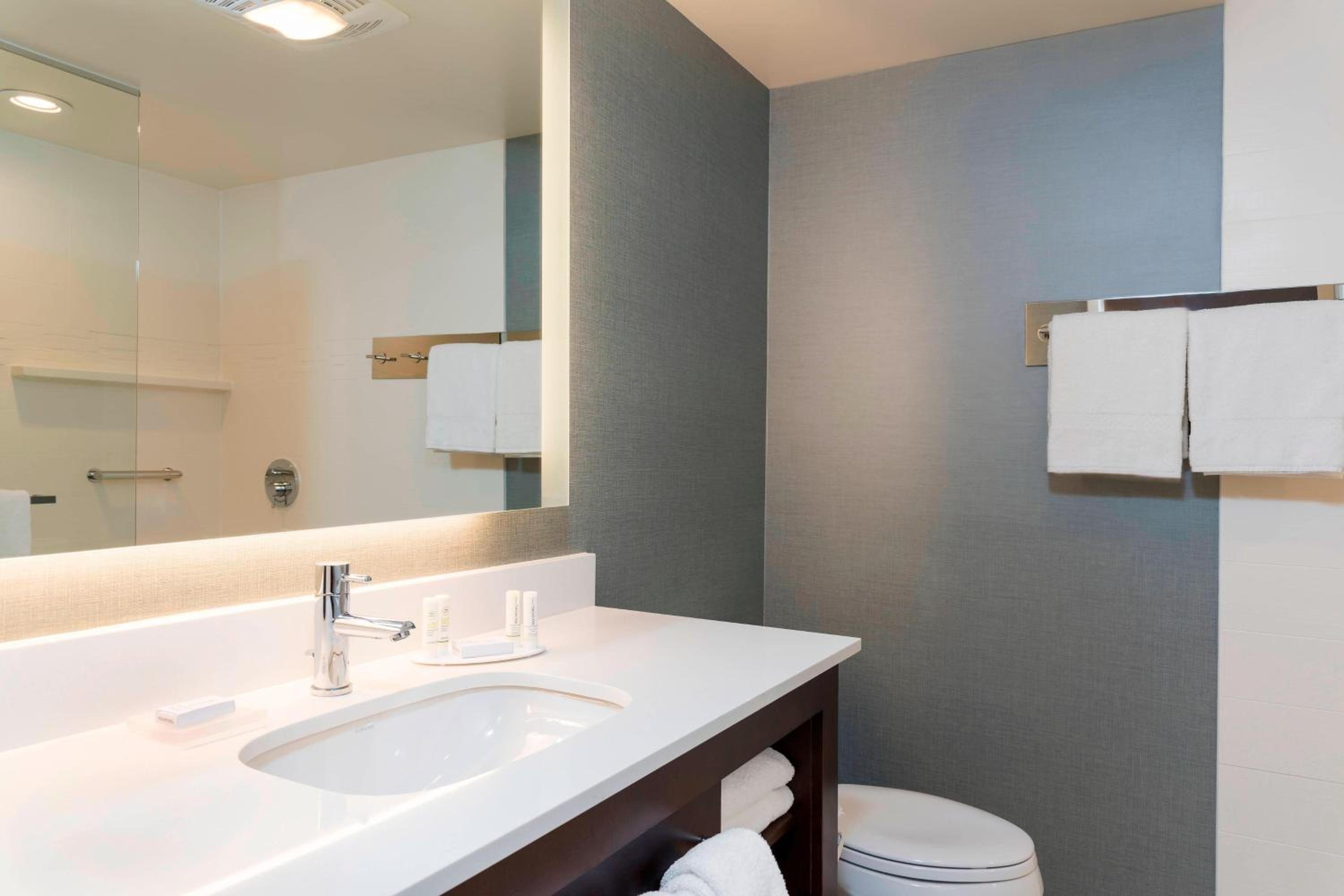 Residence Inn By Marriott Green Bay Downtown,Ashwaubenon>>Allouez,3 star