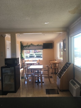 Travelodge By Wyndham Orangeburg,Orangeburg>>Brookdale,2 star