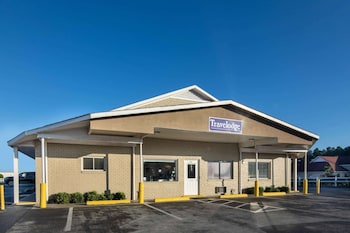 Travelodge By Wyndham Orangeburg,Orangeburg>>Brookdale,2 star