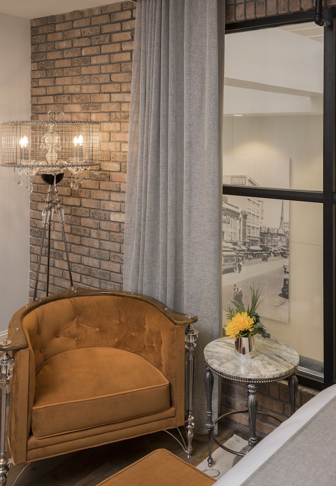 the iveys hotel