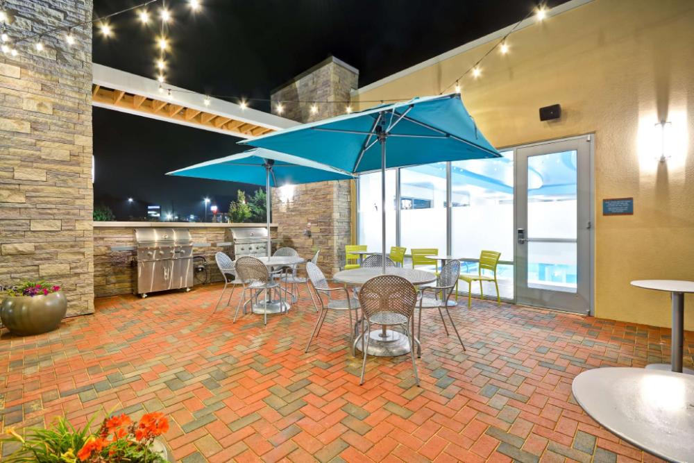 home2 suites by hilton charles town