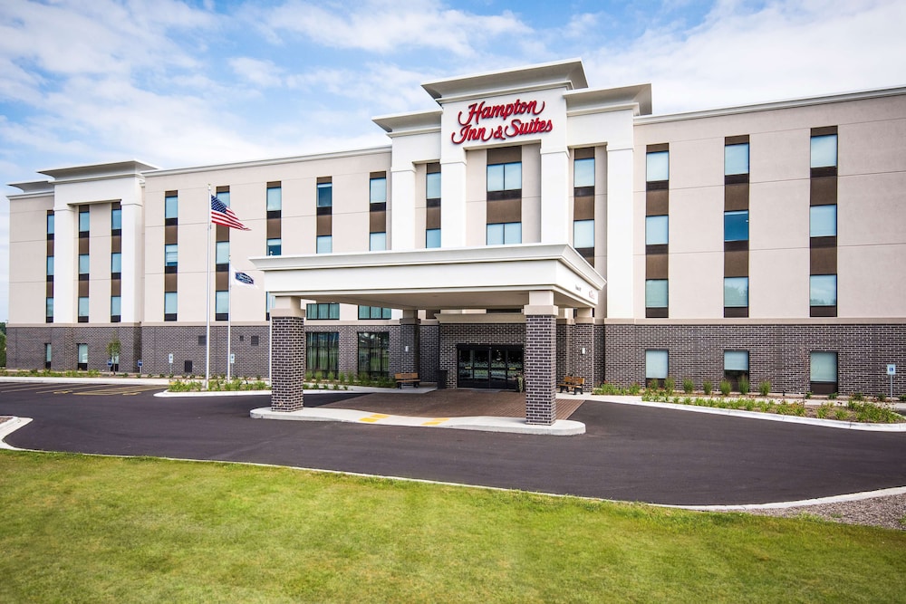 hampton inn and suites at wisconsin dells lake delton