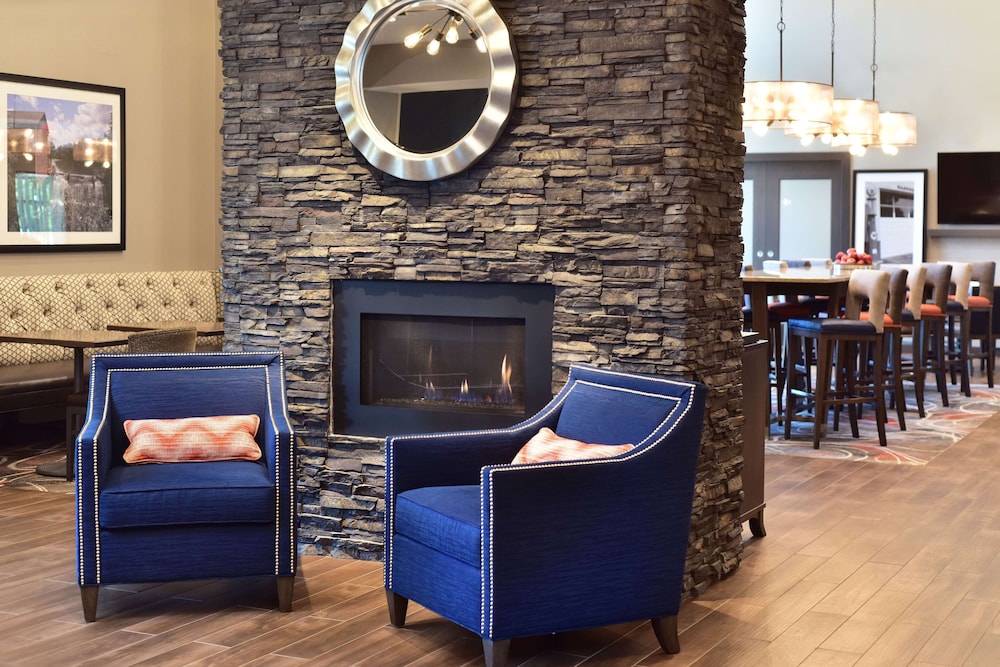 hampton inn and suites at wisconsin dells lake delton