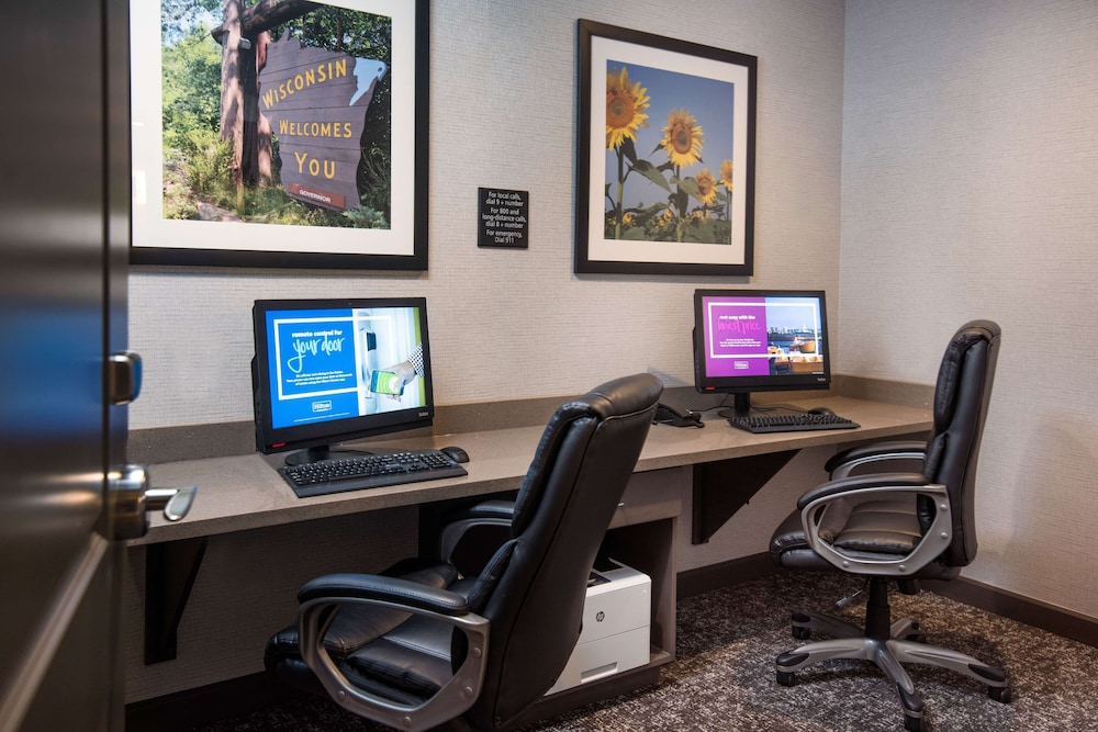 hampton inn and suites at wisconsin dells lake delton