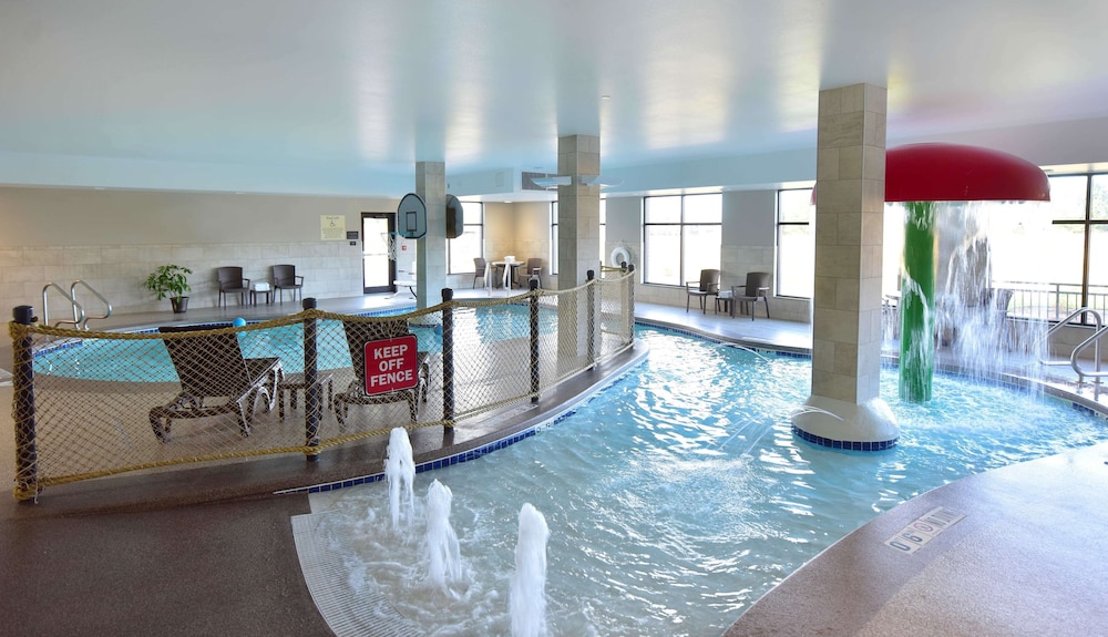hampton inn and suites at wisconsin dells lake delton