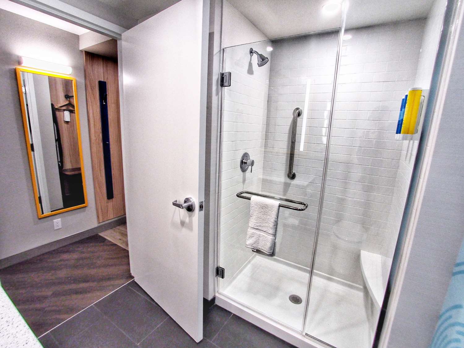 tru by hilton oklahoma city airport