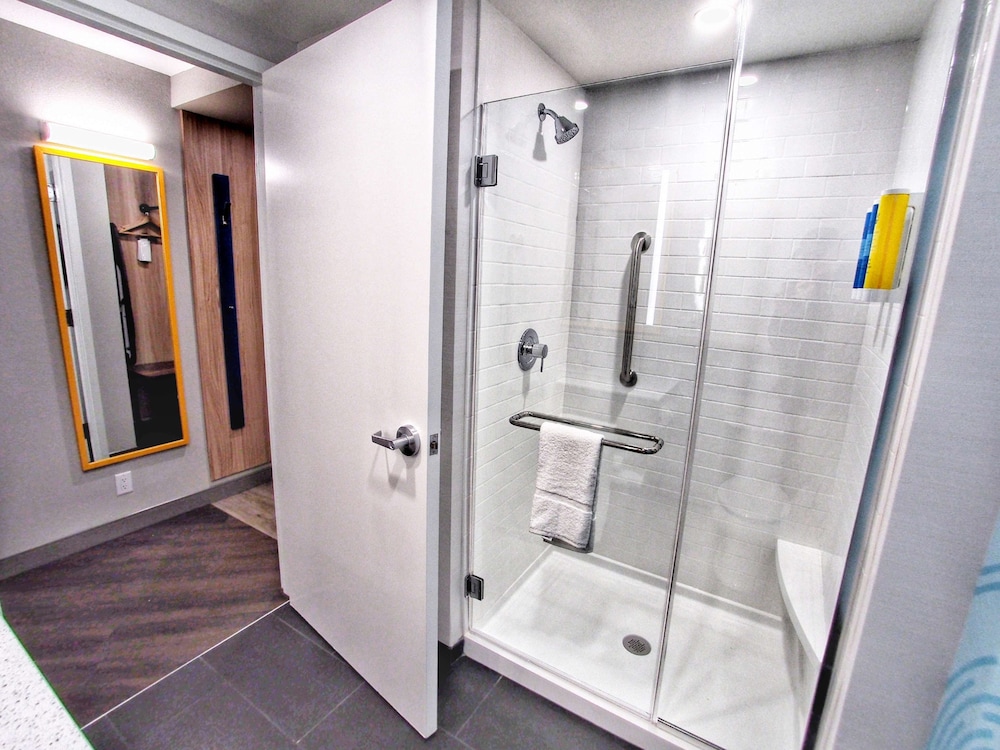 tru by hilton oklahoma city airport