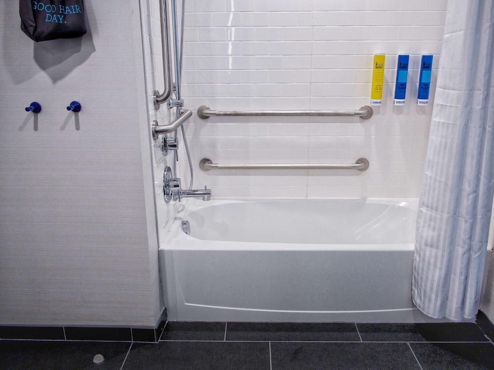 tru by hilton oklahoma city airport