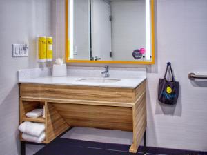 tru by hilton oklahoma city airport