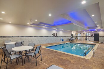 Comfort Inn & Suites Oklahoma City South I-35,Guthrie>>Del City,3 star