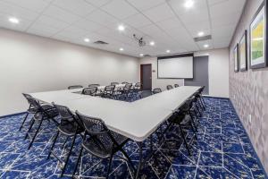 comfort inn and suites oklahoma city south i 35