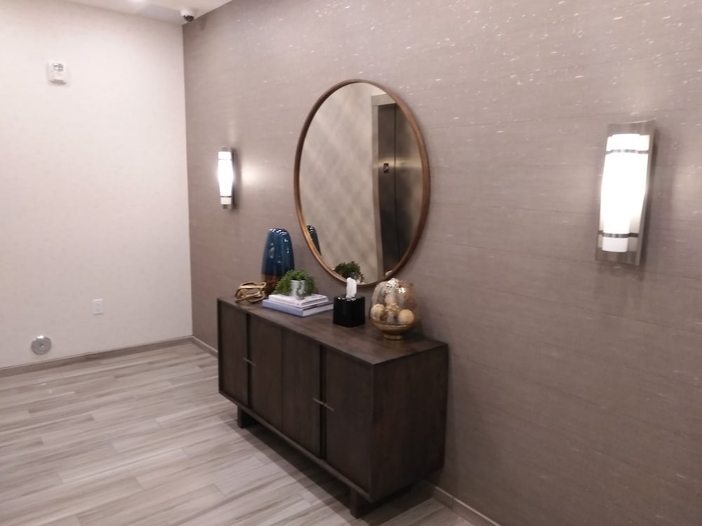 comfort inn and suites salt lake city airport