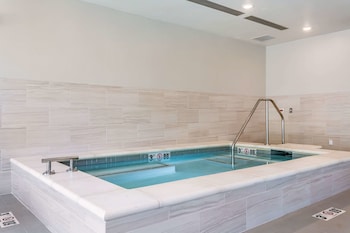 comfort inn and suites salt lake city airport