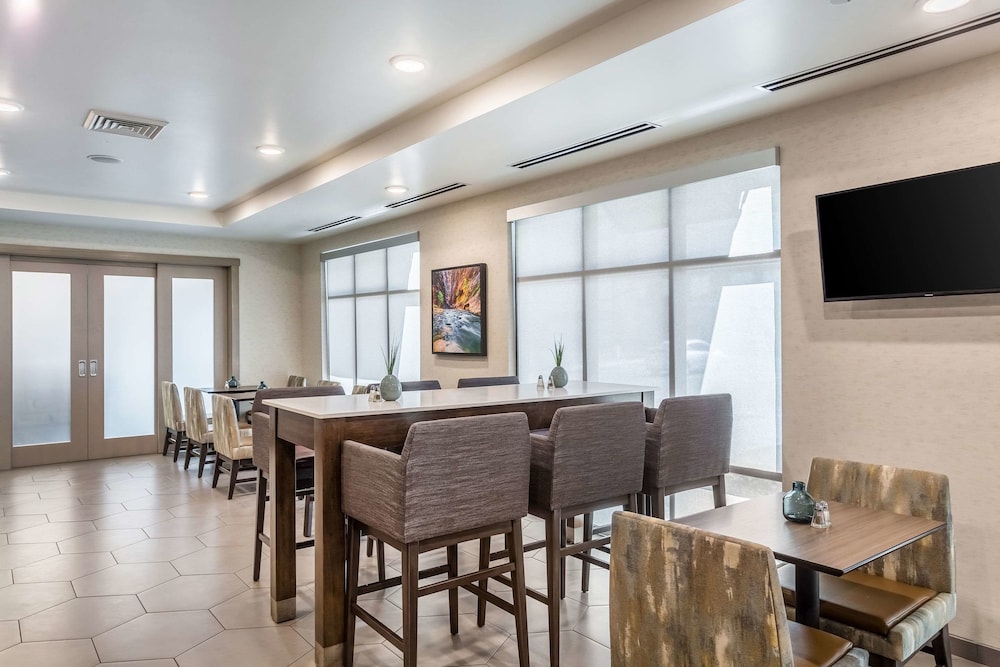 comfort inn and suites salt lake city airport