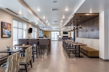 comfort inn and suites salt lake city airport