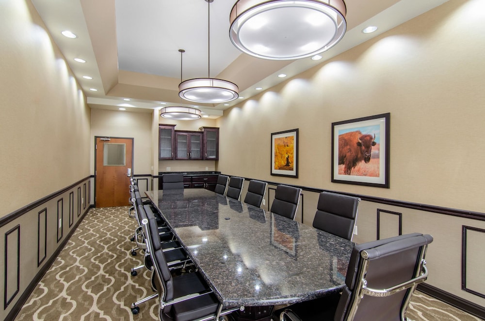 comfort inn and suites shawnee kansas city
