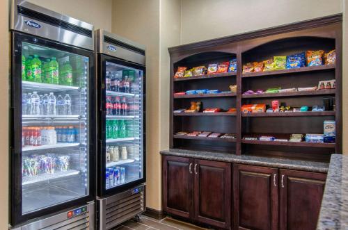 comfort inn and suites shawnee kansas city