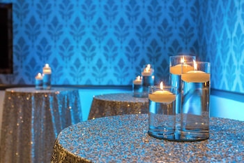 cambria hotel new orleans downtown warehouse district