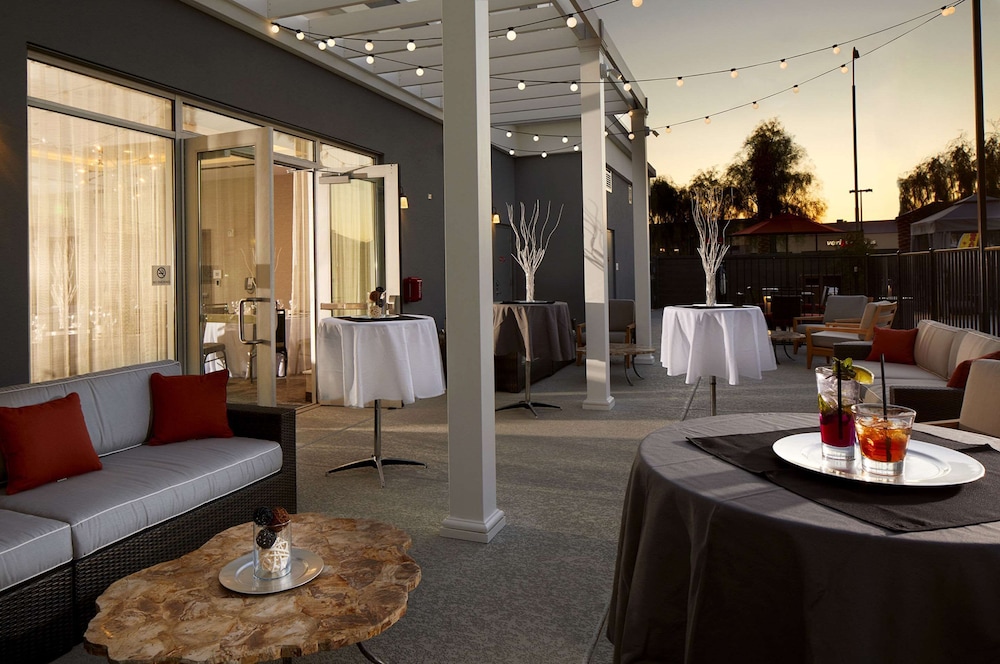 cambria hotel phoenix chandler fashion center