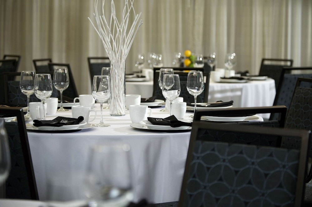 cambria hotel phoenix chandler fashion center