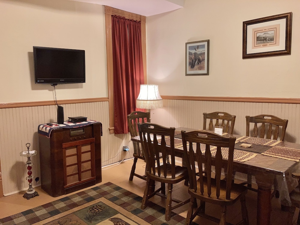 historic downtown capitol hotel vacation suites