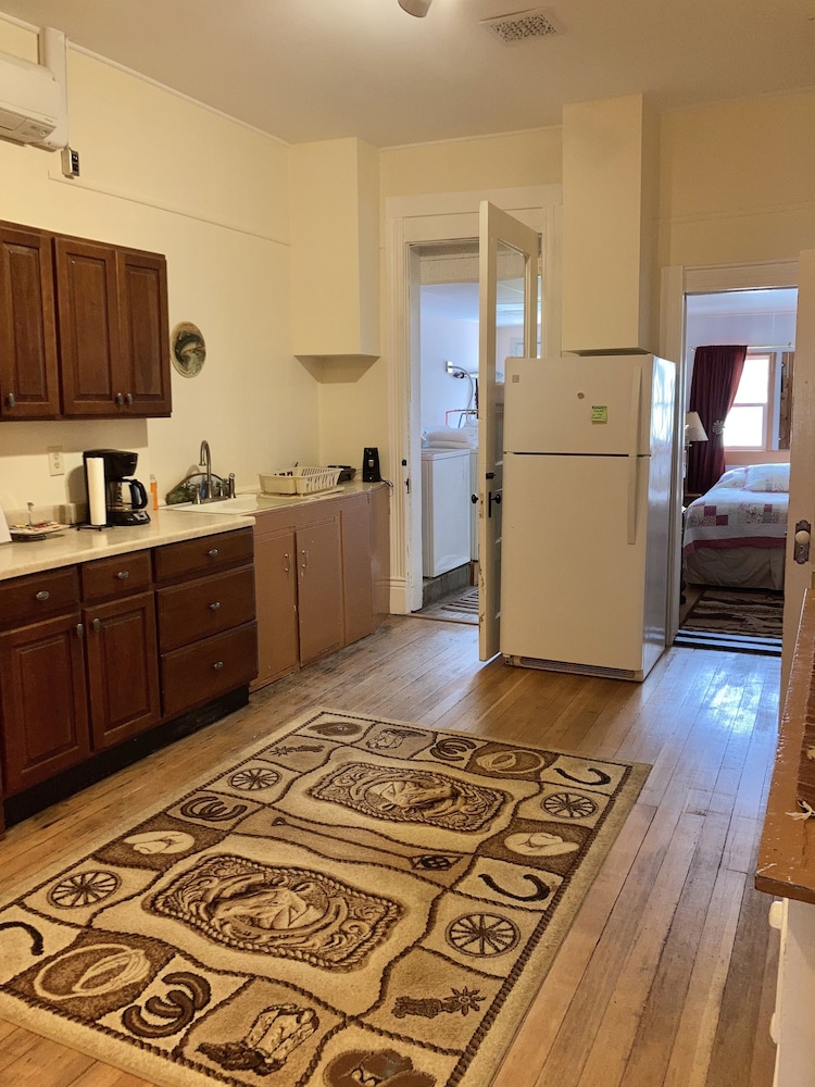 historic downtown capitol hotel vacation suites