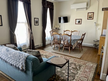 historic downtown capitol hotel vacation suites
